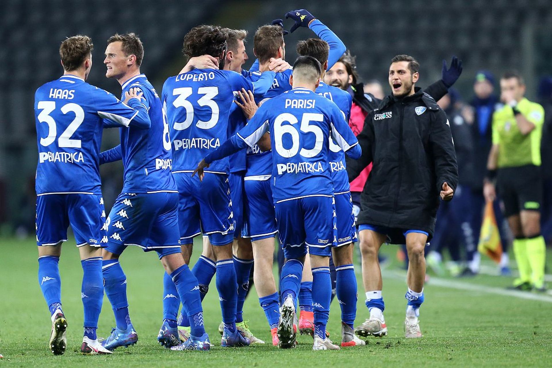 冠荣耀让 冠荣耀让