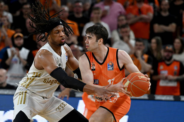 功绝非偶然 功绝非偶然