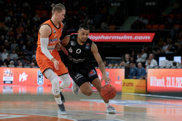 日韩等地年 日韩等地年